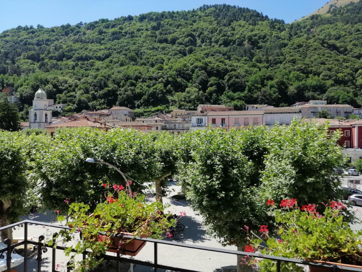 Le Finestre Sulla Piazza Boiano Exterior foto