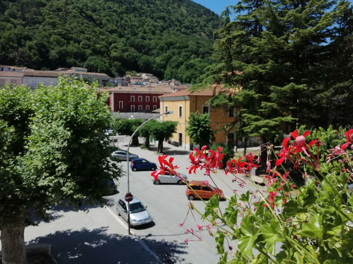 Le Finestre Sulla Piazza Boiano Exterior foto