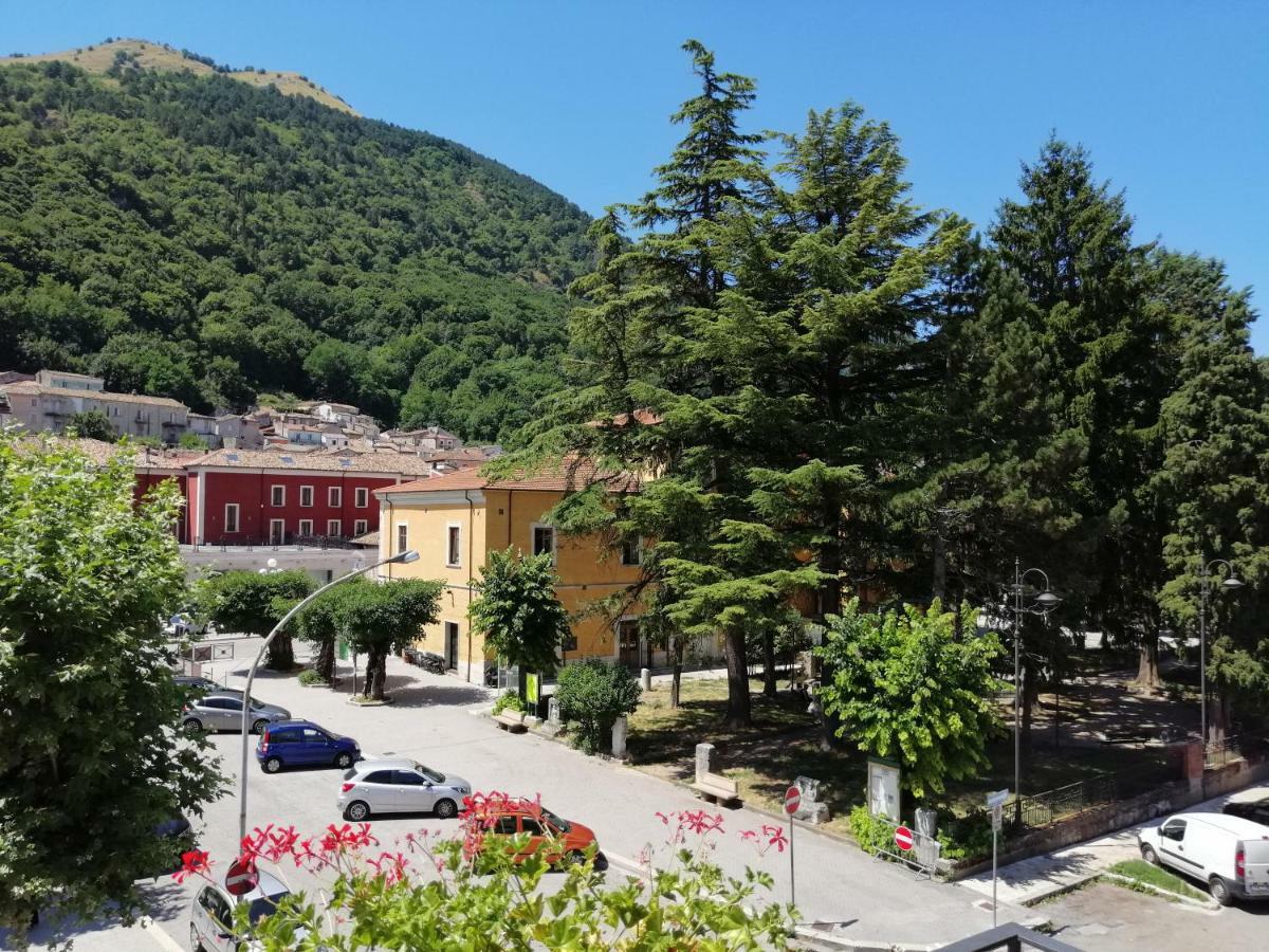 Le Finestre Sulla Piazza Boiano Exterior foto